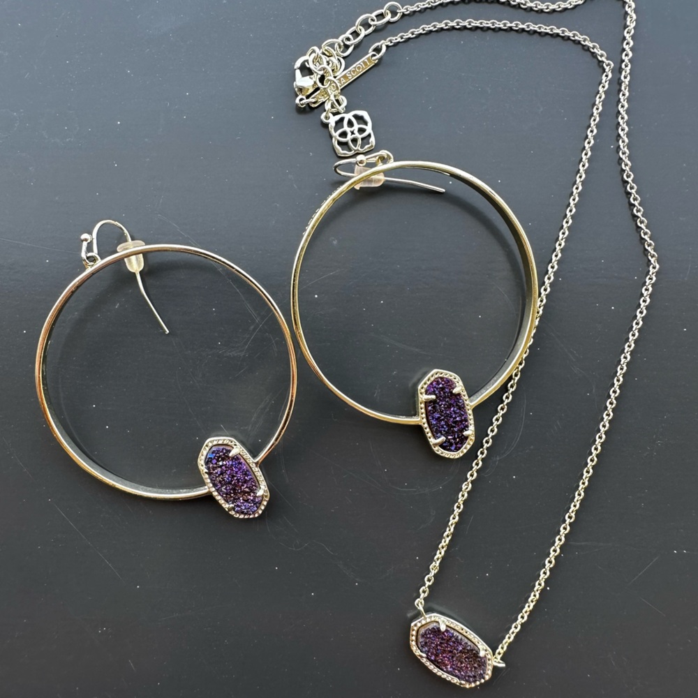Kendra Scott earrings and necklace set!